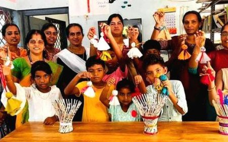 പ്രളയ കെടുതിയെ അതിജീവിച്ച കേരളത്തിന്റെ പ്രതീകമായ ചേക്കുട്ടിപ്പാവകളെ നിർമ്മിച്ച് വട്ടപ്പൊയിൽ പ്രതിഭ കേന്ദ്രത്തിലെ കുട്ടികൾ