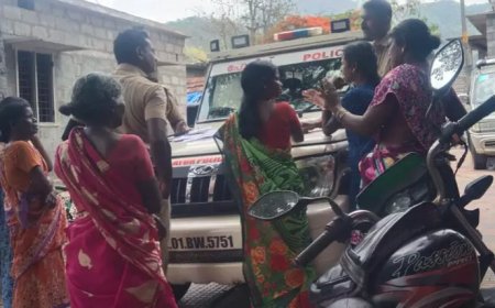 ആദിവാസി ഭൂമി കൈയേറുന്നത് തടയണമെന്ന് ആവശ്യപ്പെട്ട് അട്ടപ്പാടി മൂലഗംഗലിലെ ഊര് മൂപ്പൻ മുഖ്യമന്ത്രിക്ക് പരാതി നൽകി