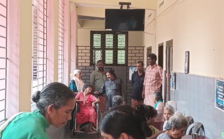 അമ്മദിനത്തിൽ കൊരട്ടി സെൻറ് ജോൺസ് ഓർഫനേജിലെ അമ്മമാർക്ക് ഭഷണമൊരുക്കി ഇടച്ചോറ്റി ശ്രീ മൂകാംബിക ചാരിറ്റബിൾ ട്രസ്റ്റ്