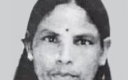 ദേശീയപാത മുറിച്ചുകടക്കുന്നതിനിടെ കാറിടിച്ച് വീട്ടമ്മ മരിച്ചു