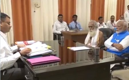 വാ​രാ​ണ​സി​യി​ൽ മൂ​ന്നാ​മൂ​ഴം; നാ​മ​നി​ർ​ദേ​ശ പ​ത്രി​ക സ​മ​ർ​പ്പി​ച്ച് പ്ര​ധാ​ന​മ​ന്ത്രി