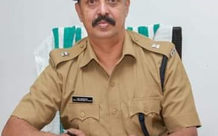 അനിൽ ശ്രീനിവാസ്  എറണാകുളം റൂറൽ അഡീഷണൽ പോലീസ് സൂപ്രണ്ട്