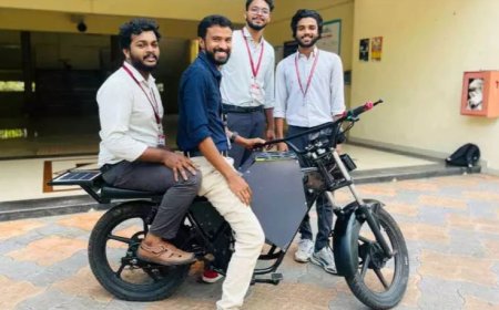 സൗരോർജ ബൈക്ക് നിർമിച്ച് ഇലാഹിയ എൻജിനീയറിങ് കോളജ് വിദ്യാർഥികൾ