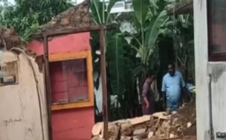 ക​ന​ത്ത മ​ഴ​യെ തു​ട​ര്‍​ന്ന് വീ​ടി​ന്‍റെ ചു​മ​രി​ടി​ഞ്ഞ് വീ​ണ് വീ​ട്ട​മ്മ മ​രി​ച്ചു