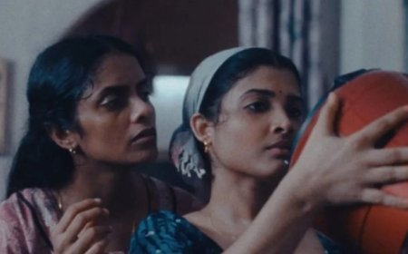 മുപ്പത് വർഷങ്ങൾക്ക് ശേഷം കാൻ ചലച്ചിത്ര മേളയിലെ മത്സര വിഭാഗത്തിൽ പ്രദർശിപ്പിച്ച ഇന്ത്യൻ സിനിമ, അഭിമാനമായി ‘ഓൾ വീ ഇമാജിൻ ആസ് ലൈറ്റ്’