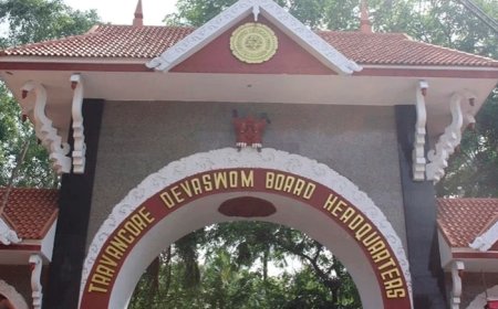 ക്ഷേത്രങ്ങളിലെ ആചാര മുറകൾ ഇനി ഭക്തർക്ക് ജീവനക്കാർ പറഞ്ഞുകൊടുക്കും