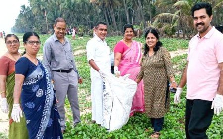 നീലേശ്വരം നഗരസഭയുടെ ആഭിമുഖ്യത്തിൽ നടന്ന മഴക്കാലപൂർവ്വ കടലോര ശുചീകരണം