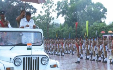 പോലീസ് ഉദ്യോഗസ്ഥരുടെ പാസിംഗ് ഔട്ട് പരേഡ് നടന്നു