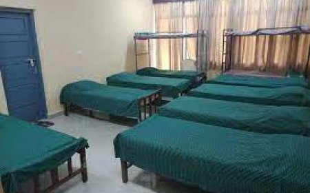 ഹോസ്റ്റൽ പ്രവേശനം