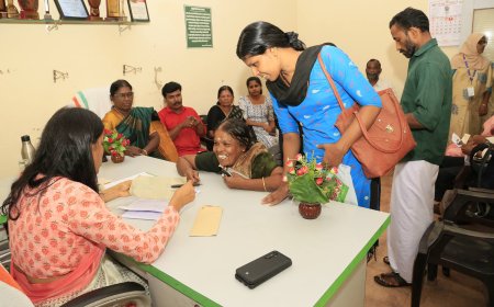 ഉദയനാപുരം പഞ്ചായത്തിലെത്തി പരാതികൾ കേട്ട്  കോട്ടയം ജില്ലാ കളക്ടർ