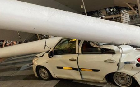 ക​ന​ത്ത മ​ഴ​യേ​തു​ട​ര്‍​ന്ന് ഡ​ല്‍​ഹി വി​മാ​ന​ത്താ​വ​ള​ത്തി​ന്‍റെ മേ​ല്‍​ക്കൂ​ര​യു​ടെ ഒ​രു​ഭാ​ഗം ത​ക​ര്‍​ന്നു​വീ​ണു​ണ്ടാ​യ അ​പ​ക​ട​ത്തി​ല്‍ ഒ​രാ​ൾ മ​രി​ച്ചു