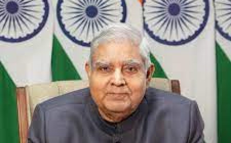 പുതിയ ക്രിമിനൽ നിയമങ്ങൾ പാർട്ട് ടൈമുകാർ തയ്യാറാക്കിയതെന്ന മുതിർന്ന പാർലമെൻ്റംഗത്തിൻ്റെ പരാമർശത്തെ ഉപരാഷ്ട്രപതി ധൻഖർ അപലപിച്ചു