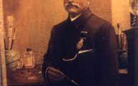 സുരേന്ദ്രൻ നായർക്ക് രാജാരവിവർമ്മ പുരസ്‌കാര സമർപ്പണം നാളെ