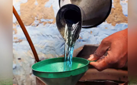 റേഷൻ കടകൾ വഴിയുള്ള മണ്ണെണ്ണ വിതരണം പരിമിതപ്പെടുത്തുന്നു