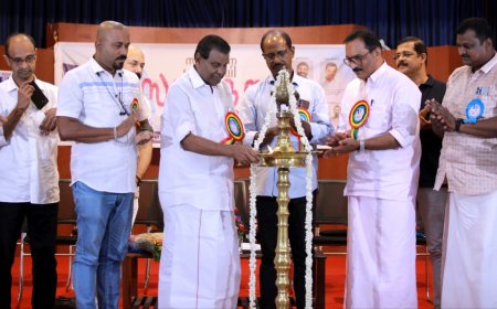 അക്ഷയ കേരളത്തിന്റെ ഐശ്വര്യം ,അക്ഷയക്കും സംരംഭകർക്കും നിയമപരിരക്ഷ ഉറപ്പാക്കണം :തിരുവഞ്ചൂർ രാധാകൃഷ്ണൻ എം എൽ എ