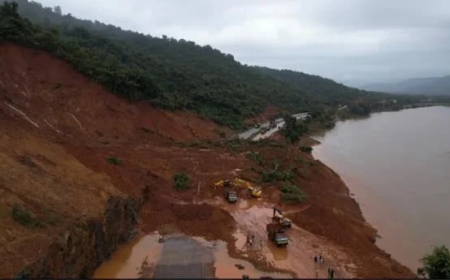 അ​ർ​ജു​നാ​യു​ള്ള തി​ര​ച്ചി​ൽ വൈ​കു​ന്നു : ക​ന​ത്ത മ​ഴ ര​ക്ഷാ​ദൗ​ത്യ​ത്തി​ന് വെ​ല്ലു​വി​ളി