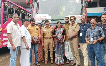 മുഖപുസ്തക കുറിപ്പിലൂടെ വൈറൽ ആയ പ്രൊവിഡൻസ് ബസിലെ കണ്ടക്ടർ മട്ടന്നൂർ കൊളാരി കെ.എം. മനാഫിനെ മോട്ടോർ വാഹന വകുപ്പ് മൊമെന്റോ നൽകി ആദരിച്ചു