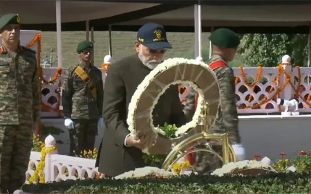 “രാജ്യത്തിനായി ചെയ്യുന്ന ത്യാഗങ്ങൾ അനശ്വരമെന്ന് കാർഗിൽ വിജയദിനം നമ്മെ ഓർമിപ്പിക്കുന്നു”:പ്രധാനമന്ത്രി