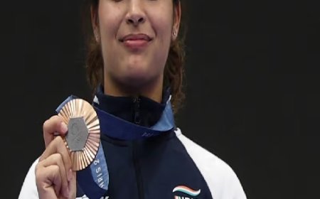 പാരിസ് ഒളിംപിക്സിൽ ഇന്ത്യയ്ക്ക് ആദ്യ മെഡൽ, ഷൂട്ടിങ്ങിൽ ചരിത്രമെഴുതി മനു ഭാകർ