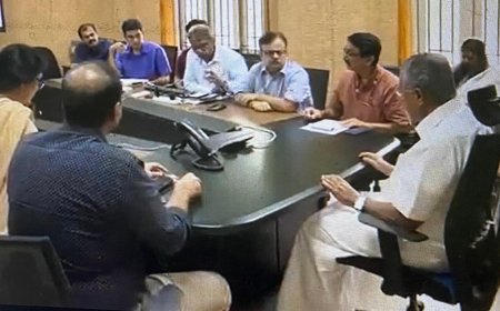 വയനാട് ദുരന്തം: മുഖ്യമന്ത്രിയുടെ നേതൃത്വത്തിൽ ഉന്നതതല യോഗം,ദുരന്തത്തിൽപെട്ടവരെ കൈപിടിച്ചുയർത്തണം: മുഖ്യമന്ത്രി