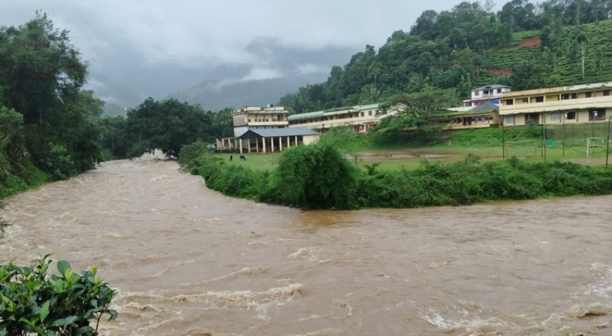 വയനാട്ടില്‍ ഒറ്റപ്പെട്ട മേഖലകളില്‍ ശക്തമായ മഴ: സ്‌കൂളുകള്‍ക്ക് അവധി