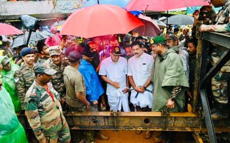 മുഖ്യമന്ത്രി പിണറായി വിജയനും മന്ത്രിമാരും കൽപ്പറ്റയിൽ ,ബെയ്‌ലി പാലം നിർമ്മാണവും രക്ഷാപ്രവർത്തനവും വിലയിരുത്തി