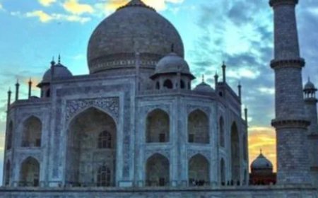 താജ്മഹലിനുള്ളില്‍ വെള്ളക്കുപ്പികള്‍ക്ക് നിരോധനം;ആര്‍ക്കിയോളജിക്കല്‍ സര്‍വേ ഓഫ് ഇന്ത്യ ഉത്തരവിറക്കി