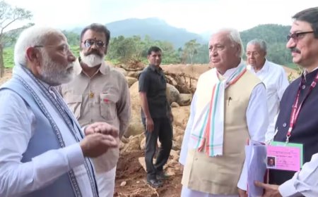 പ്രധാനമന്ത്രി നരേന്ദ്ര മോദിയുടെ  ആദ്യ സന്ദര്‍ശനം വെള്ളാര്‍മല സ്‌കൂള്‍ റോഡില്‍