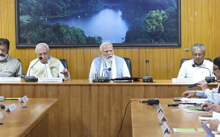 രാജ്യം ഒപ്പമുണ്ട്; കേന്ദ്രത്തിന് സാധിക്കുന്ന എല്ലാ സഹായവും നല്‍കുമെന്ന് പ്രധാനമന്ത്രി