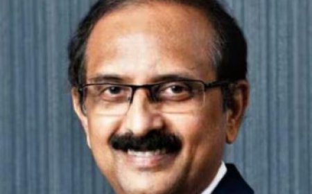 ഭാ​ര​തീ​യ സ്‌​റ്റേ​റ്റ് ബാ​ങ്കി​ന്‍റെ ചെ​യ​ര്‍​മാ​നാ​യി ച​ല്ല ശ്രീ​നി​വാ​സ​ലു ഷെ​ട്ടി ചു​മ​ത​ല​യേ​റ്റു