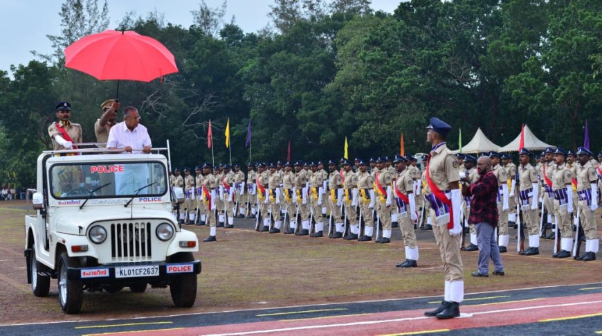 കേരള ആംഡ് പോലീസ്  രണ്ട്, നാല് ബറ്റാലിയൻ പാസ്സിങ് ഔട്ട് പരേഡ്