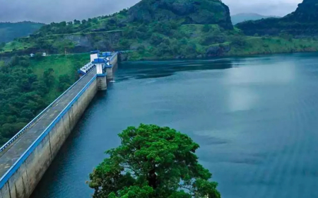 ഇടുക്കി, ചെറുതോണി ഡാമുകൾ പൊതുജനങ്ങൾക്ക് സന്ദർശിക്കാൻ അനുമതി