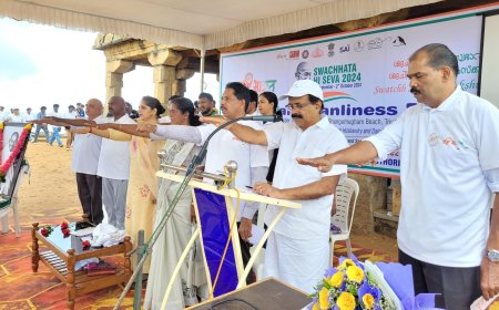 സ്വച്ഛതാ ഹി സേവ ; കടൽത്തീര ശുചീകരണം കേന്ദ്ര സഹമന്ത്രി ജോർജ് കുര്യൻ ഉദ്ഘാടനം ചെയ്തു