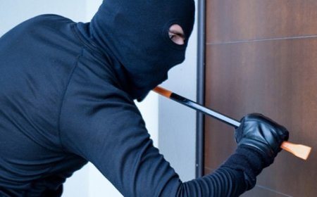 കാഞ്ഞങ്ങാട്  അടച്ചിട്ട വീട് കുത്തിത്തുറന്ന് ഏഴ് പവന് സ്വര്ണം കവര്ന്നു