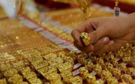 എത്ര  സ്വർണം വേണമെങ്കിലും വാങ്ങാം. എന്നാൽ പാൻകാർഡ് നിർബന്ധം