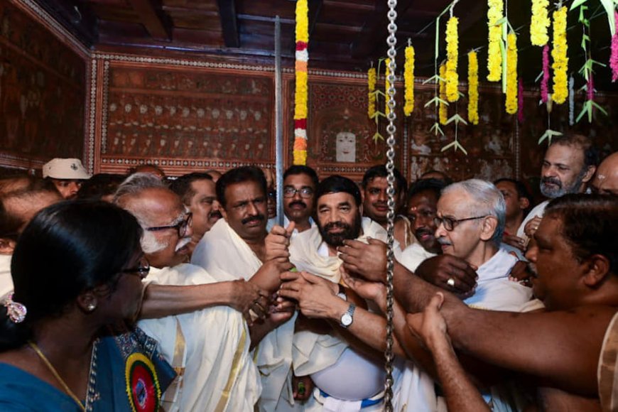 പത്മനാഭപുരം കൊട്ടാരത്തിൽ ഉടവാൾ കൈമാറി; നവരാത്രി എഴുന്നള്ളത്തിന് ഭക്തിനിർഭര തുടക്കം