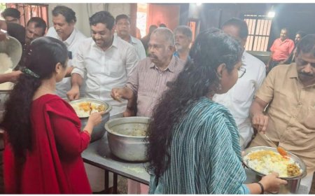 മതമൈത്രിയുടെ ഉഷ്മളതയിൽ അമ്പലപ്പുഴ ശ്രീകൃഷ്ണക്ഷേത്രത്തിൽ എരുമേലി ജമാ അത്തിന്റെ അന്നദാനം