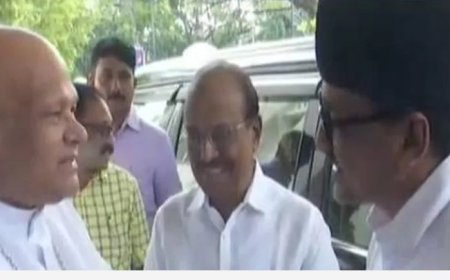 മുനമ്പം ഭൂമി തർക്കം; ബിഷപ്പുമായി ചർച്ച നടത്തി സമവായശ്രമവുമായി ലീഗ് നേതാക്കൾ