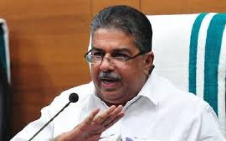 ‘സജി ചെറിയാന്റെ പ്രസ്താവന ഭരണഘടനയെ മാനിക്കുന്നതല്ല’; പുനരന്വേഷണത്തിന് ഹൈക്കോടതി ഉത്തരവ്