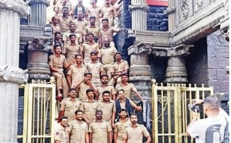 പതിനെട്ടാംപടിയില്‍ പൊലീസുകാരുടെ ഫോട്ടോ: എഡിജിപി റിപ്പോര്‍ട്ട് തേടി, പൊലീസ് ഉദ്യോഗസ്ഥരെ തിരികെ വിളിച്ചു