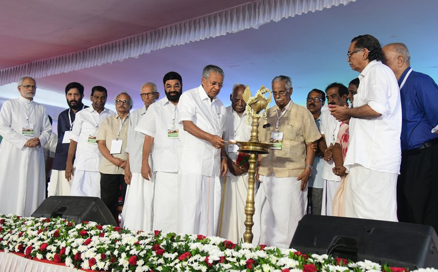 അക്ഷരം മ്യൂസിയം മുഖ്യമന്ത്രി രാജ്യത്തിന് സമർപ്പിച്ചു