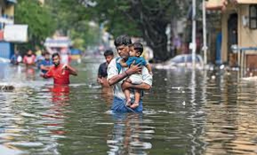 ഫെയ്ഞ്ചൽ ചുഴലിക്കാറ്റ് കരതൊട്ടു; വെള്ളത്തിൽ മുങ്ങി ചെന്നെെ നഗരം