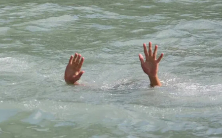 ഉള്ളൂരിൽ ക്ഷേത്രക്കുളത്തിൽ കുളിക്കാനിറങ്ങിയ ഓട്ടോ ഡ്രൈവർമാർക്ക് ദാരുണാന്ത്യം