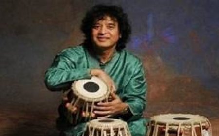 പ്രശസ്ത തബല വിദ്വാൻ  ഉസ്താദ്  സാക്കിർ ഹുസൈൻ (73) അന്തരിച്ചു