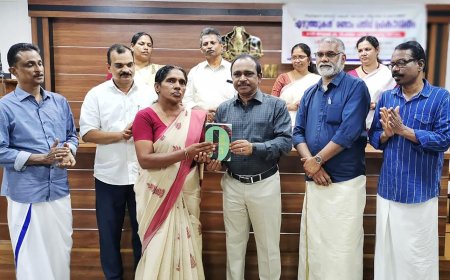 ഓഡിറ്റ് വിഭാഗം ജീവനക്കാരുടെ സാഹിത്യ സമാഹാരം 'എഴുത്തുകൾ' പ്രകാശനം ചെയ്തു