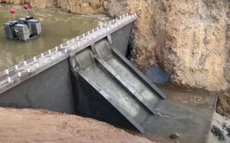 സാ​ധ്യ​മാ​യ ഇ​ട​ങ്ങ​ളി​ല്‍ ചെ​റു​കി​ട ജ​ല​വൈ​ദ്യു​ത പ​ദ്ധ​തി​ക​ള്‍ ന​ട​പ്പാ​ക്കും;വൈ​ദ്യു​തി ഉ​ത്പാ​ദ​നം വ​ര്‍​ധി​പ്പിക്കും: ധ​ന​മ​ന്ത്രി