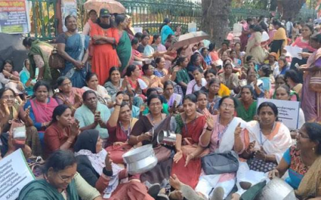 ആ​രോ​ഗ്യ​മ​ന്ത്രി​യു​മാ​യു​ള്ള ആ​ശ വ​ർ​ക്ക​ർ​മാ​രുടെ  ച​ർ​ച്ച പ​രാ​ജ​യം: സ​മ​രം തുടരും