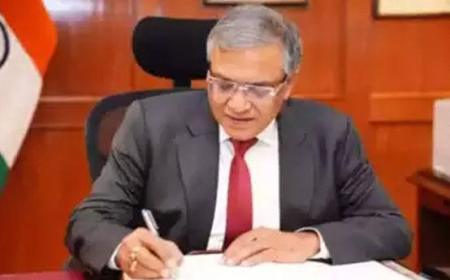 മു​ഖ്യ​തെ​ര​ഞ്ഞെ​ടു​പ്പ് ക​മ്മീ​ഷ​ണ​റാ​യി ഗ്യാ​നേ​ഷ്കു​മാ​ർ ചു​മ​ത​ല​യേ​റ്റു