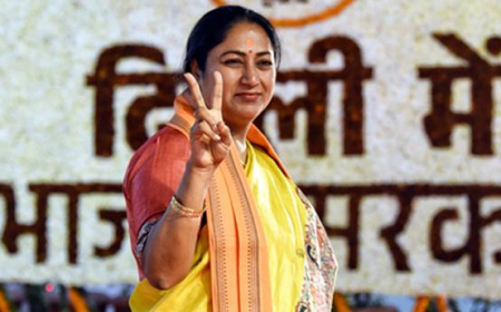 ദില്ലി മു​ഖ്യ​മ​ന്ത്രി​യാ​യി രേ​ഖ ഗു​പ്ത ഇ​ന്ന് സ​ത്യ​പ്ര​തി​ജ്ഞ​ചെ​യ്യും