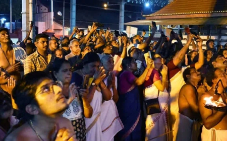 ചോറ്റാനിക്കരയില് മകം ഉത്സവത്തിന് കൊടിയേറി, പ്രസിദ്ധമായ മകം തൊഴല് മാര്ച്ച് 12ന്